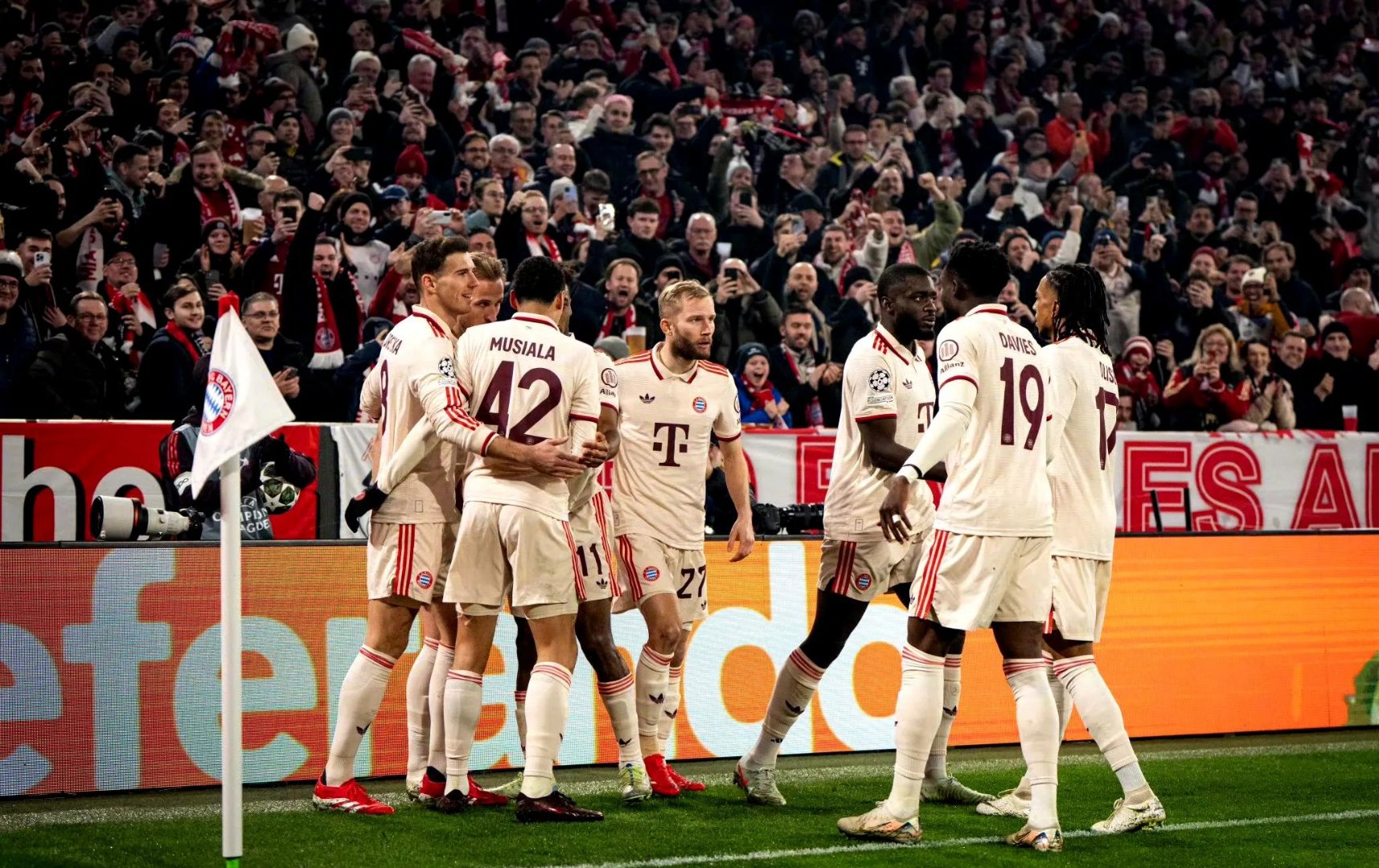 包含中国横扫拜仁，格纳布里三分雨点燃全场的词条