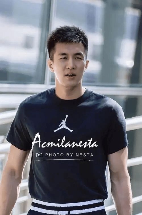 爱游戏入口-广州队逆转热火，郭艾伦带队取胜