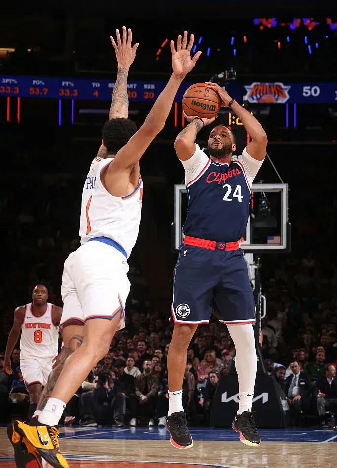 爱游戏官网-鹈鹕绝杀勇士，麦科勒姆高光表现