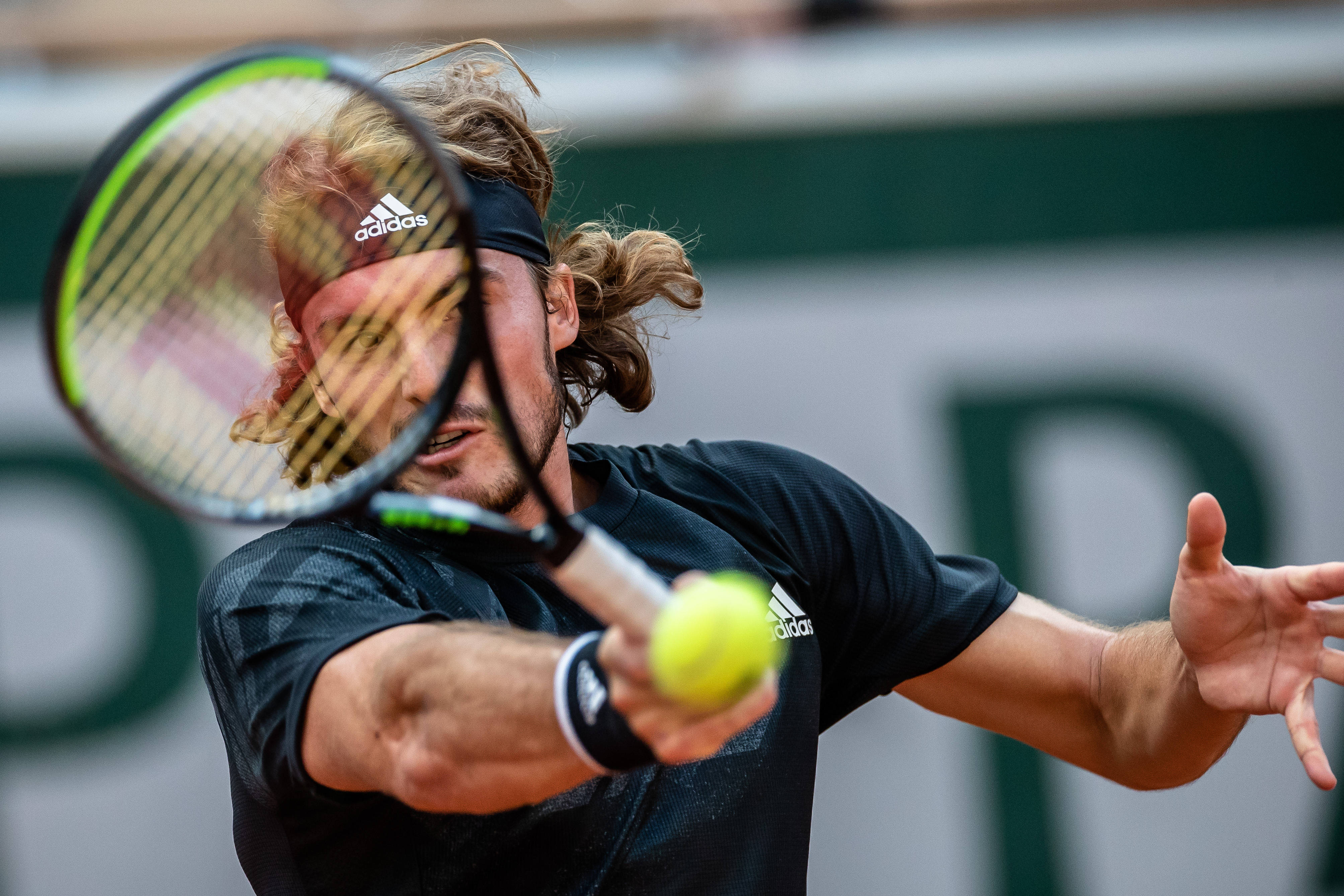 法网力克温网,西西帕斯点燃赛场 法网力克温网,西西帕斯点燃赛场