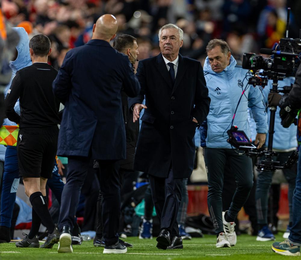 利物浦鏖战皇马,门迪统治全场 利物浦鏖战皇马,门迪统治全场