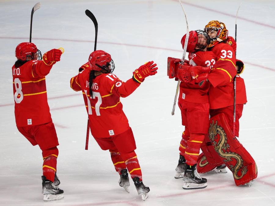 瑞典队逆转日本队，奥恰洛夫惊艳四座