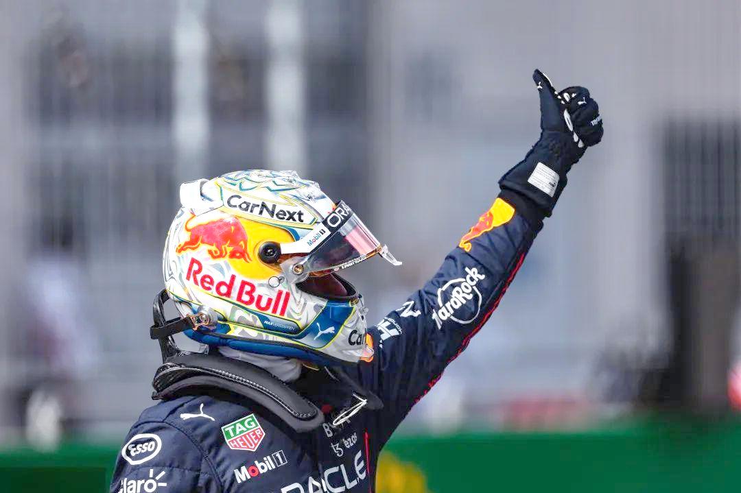 红牛二队鏖战雷诺车队，周冠宇关键制胜