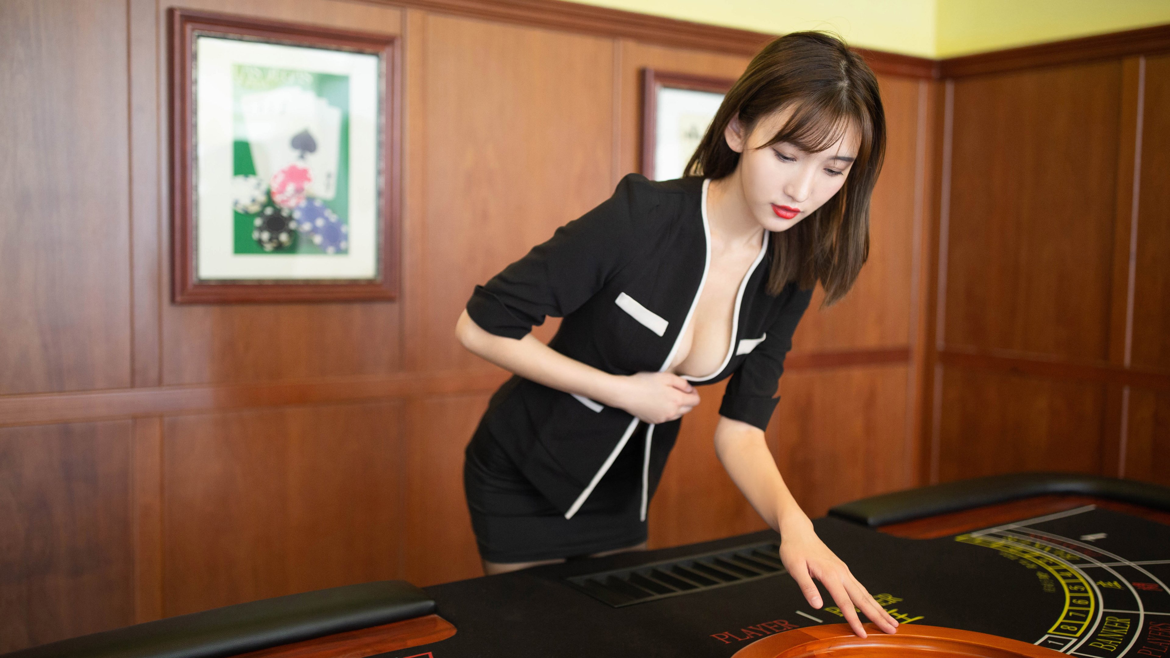 逆风执炬，霍勒迪末节独舞，开拓者险胜深圳启示录