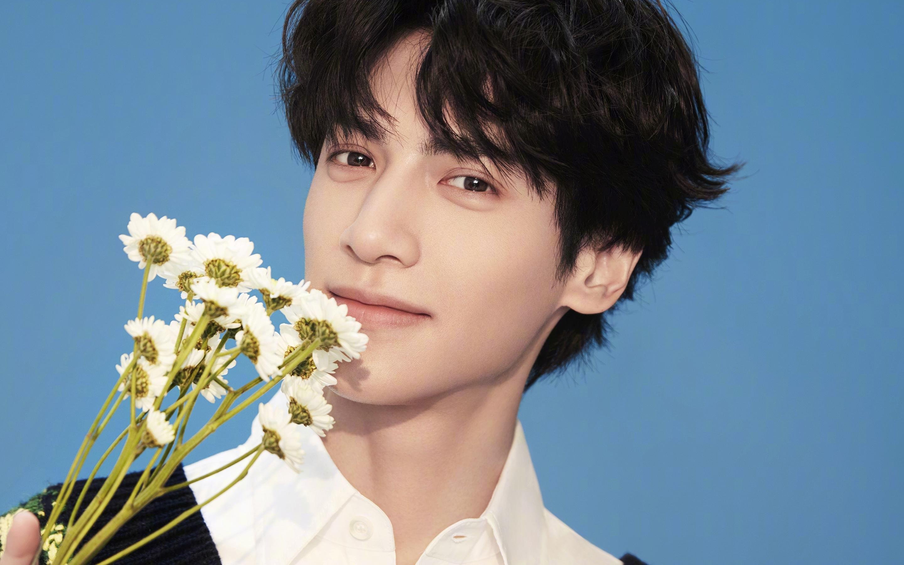 黑夜中的舞者，欧文画布上的永恒一瞥